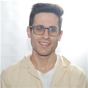 Soy profesor titulado en física con muchos años de experiencia en matemáticas y física a todos los niveles